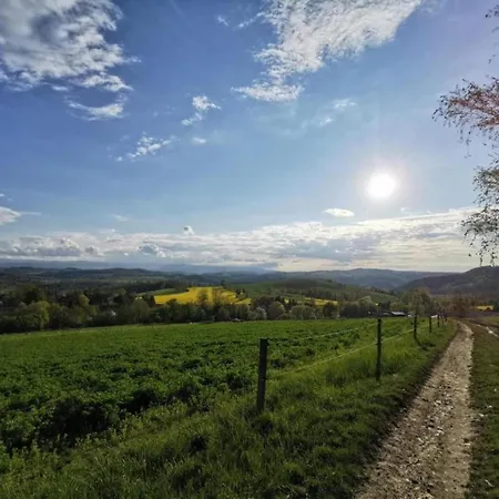 Дом отдыха Near Slopes, Cleaning Included Стара-Каменица